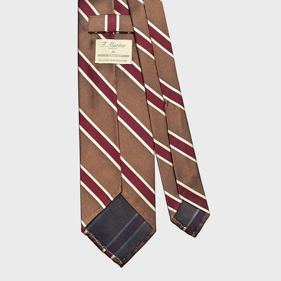 Cravate régimentaire en soie jacquard faite main à rayures marron cuivré et rouge bordeaux, disponible dans la boutique de vêtements pour hommes à Genève