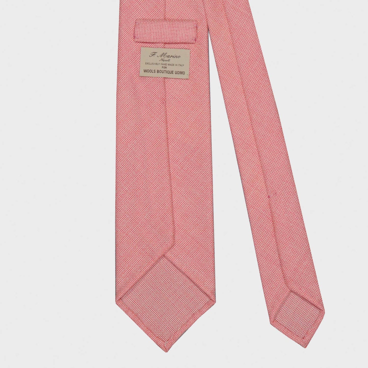 Elegant wool tie in pink colour